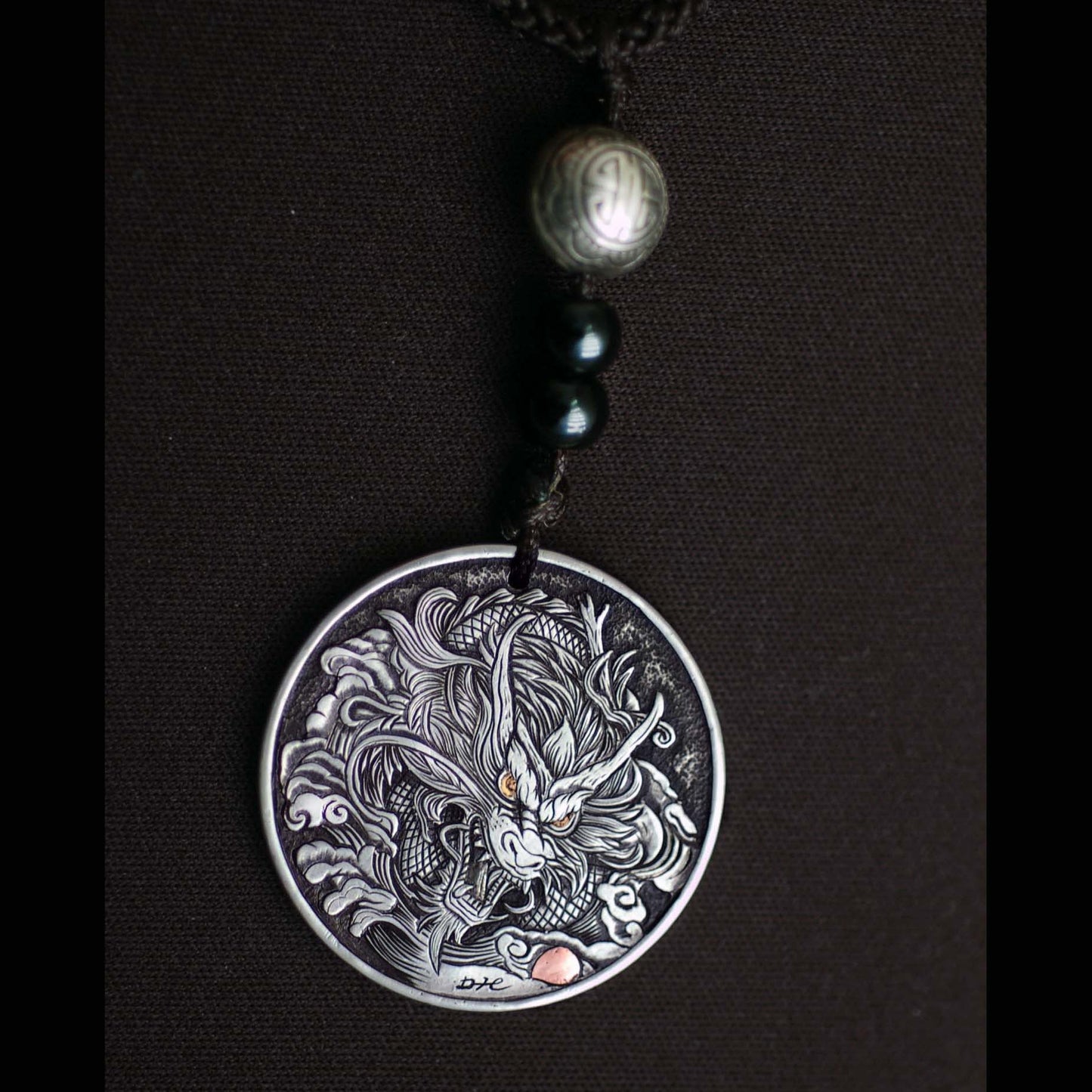 SE#021- Dragon/ Round nicke Pendant