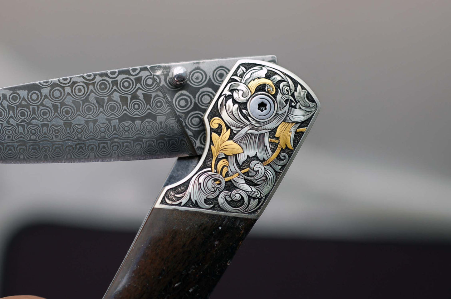 #K031 Hand Engraved knife